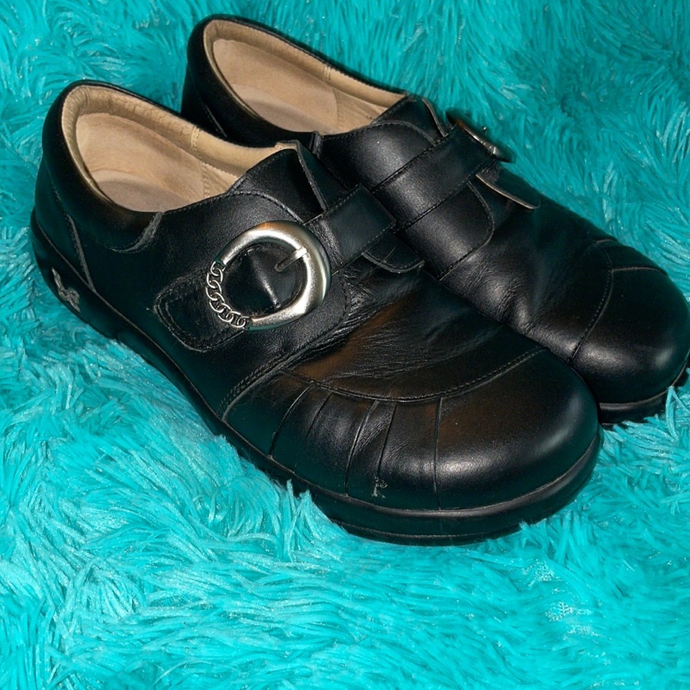 Alegria Clogs